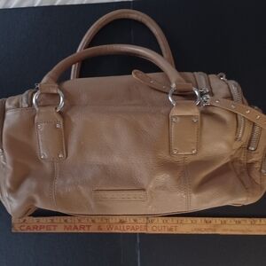 Maxandcleo Handbag 17x7x7 duffel style w shoulder strap & pockets brown coffee